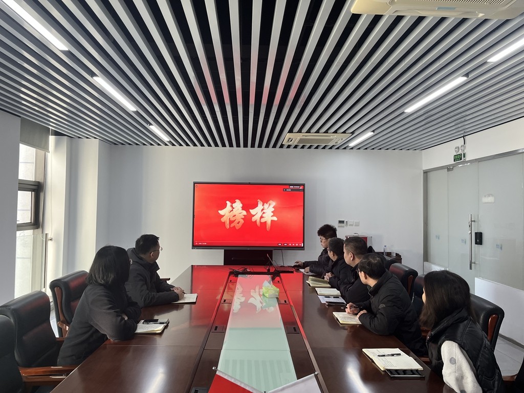 1739526564568431.jpg 龍能公司榜樣9配圖.jpg